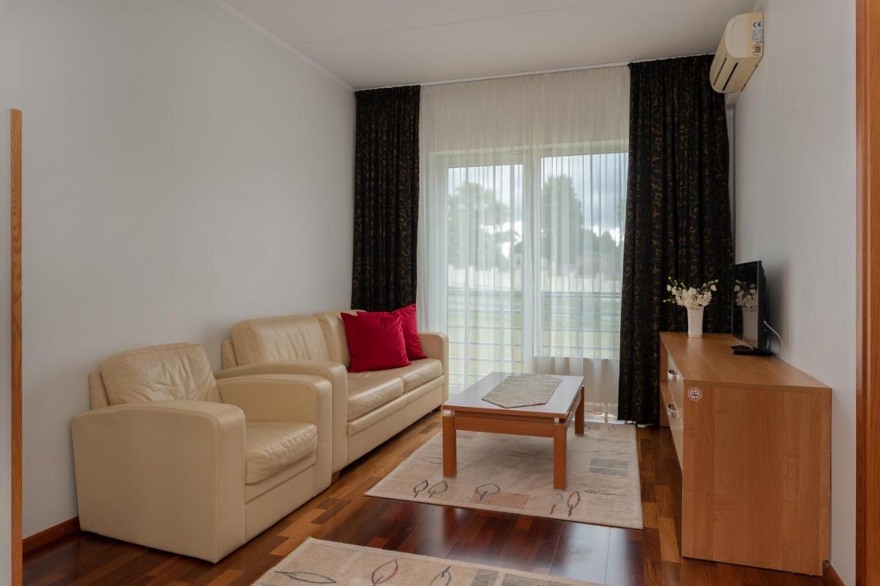 Raadimoisa Hotell Тарту Экстерьер фото