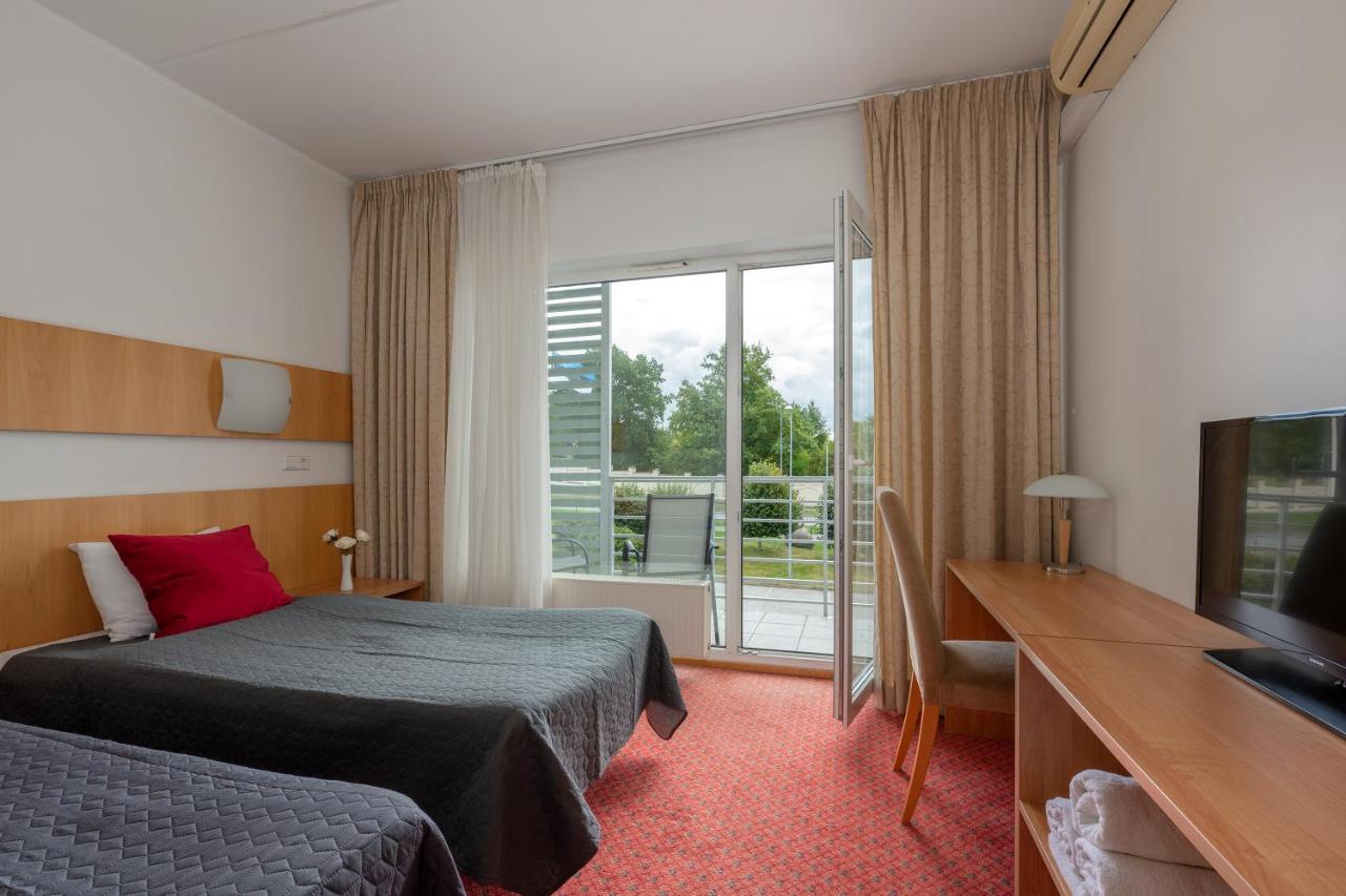 Raadimoisa Hotell Тарту Экстерьер фото