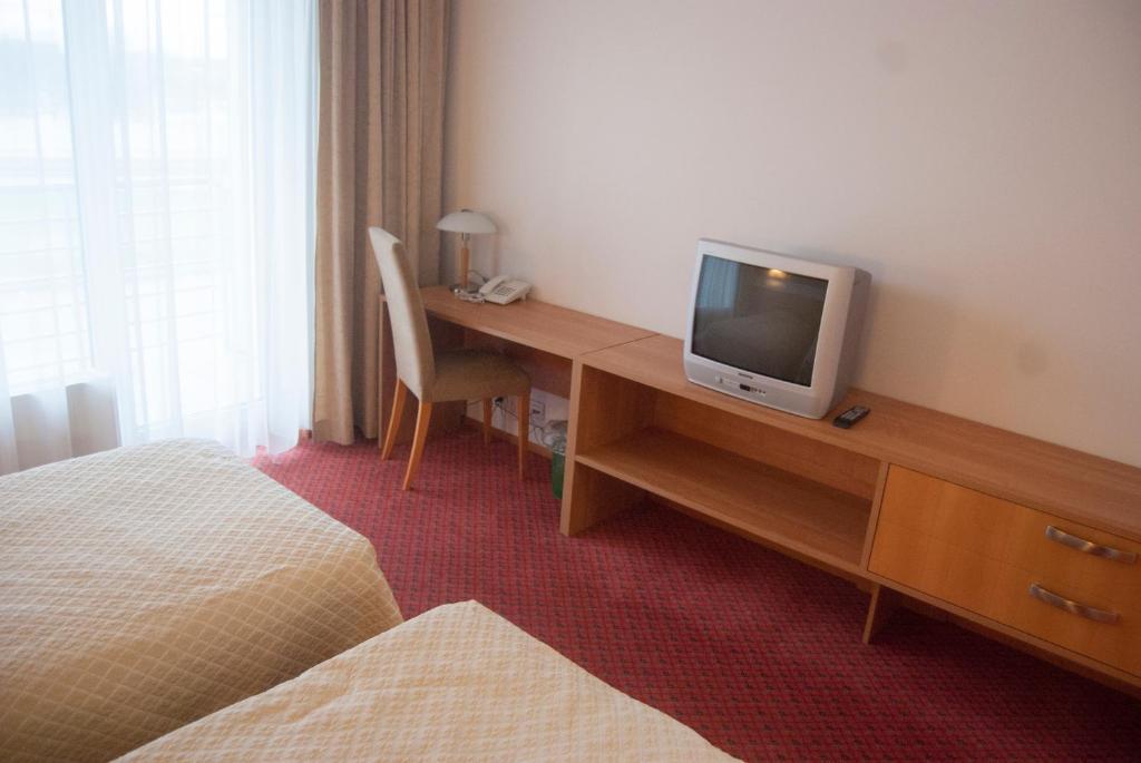 Raadimoisa Hotell Тарту Экстерьер фото