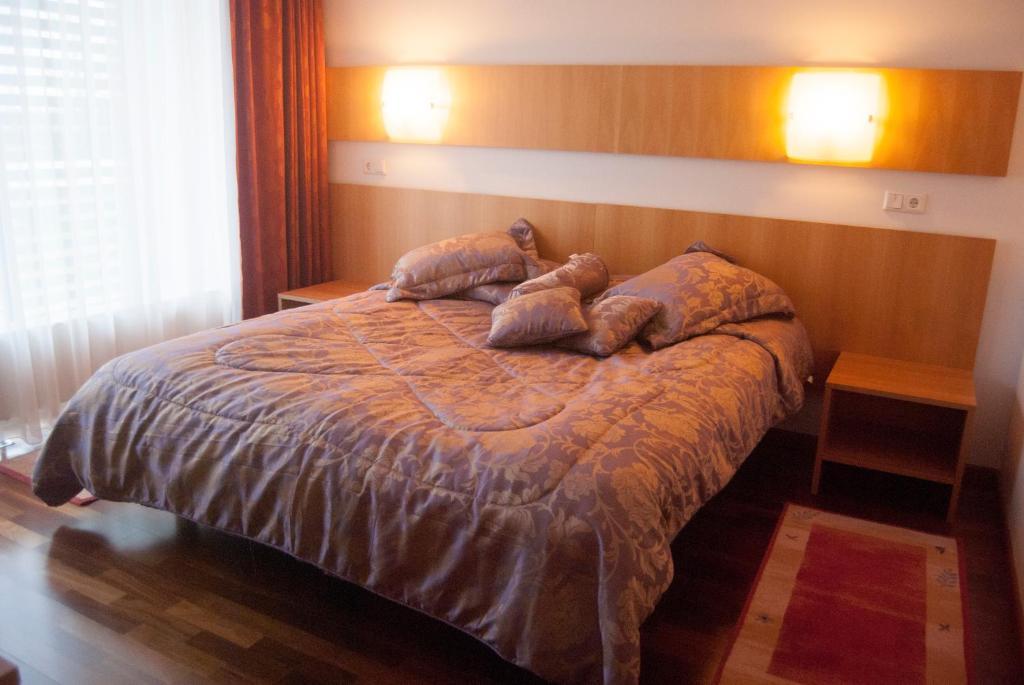 Raadimoisa Hotell Тарту Экстерьер фото