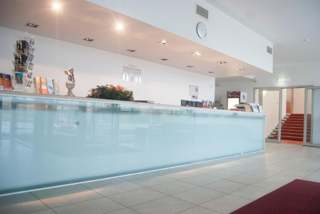 Raadimoisa Hotell Тарту Экстерьер фото