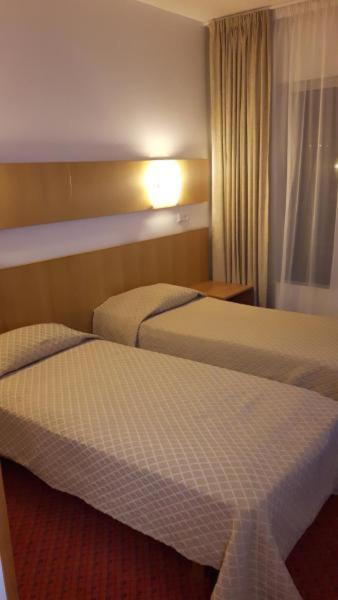 Raadimoisa Hotell Тарту Экстерьер фото